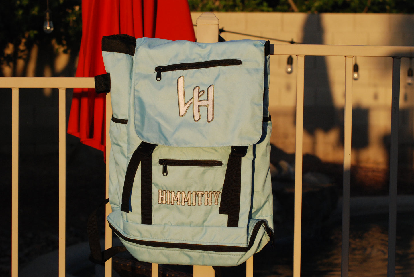 LIVIN’ HUNGRY BACKPACK - ICY BLUE