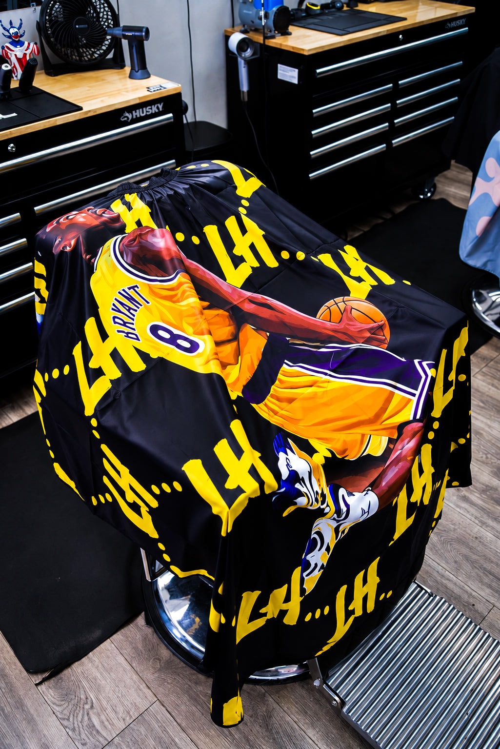 LIVIN’ HUNGRY “BLACK MAMBA” BARBER CAPE