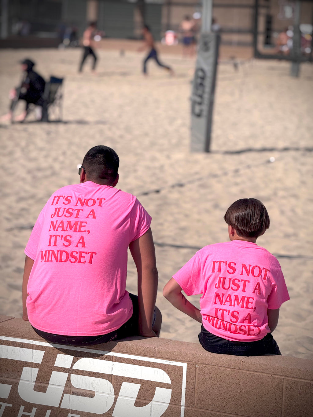 LIVIN’ HUNGRY PINK MINDSET TEE